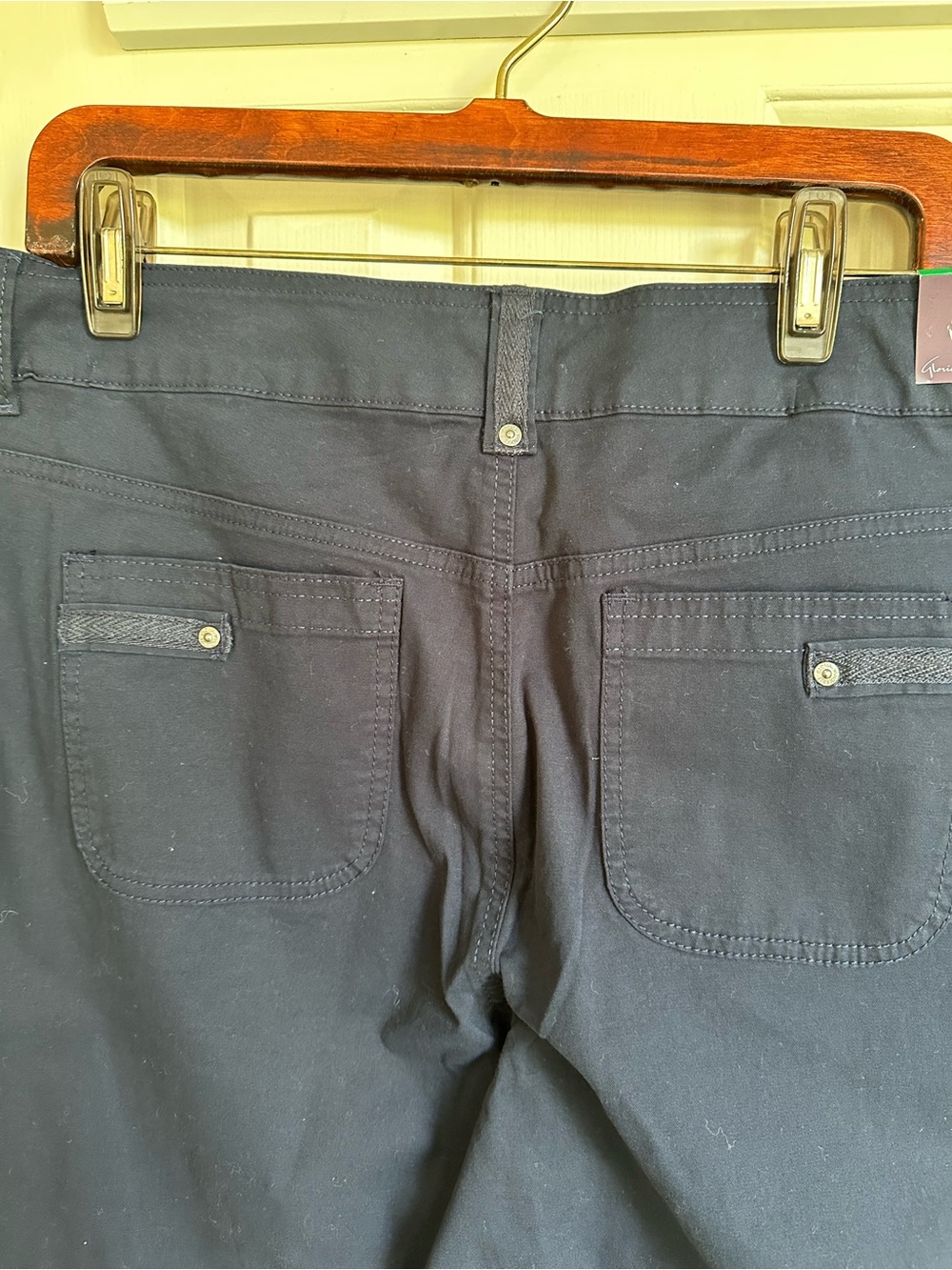 NWT Gloria Vanderbilt Blue Capris- Size 12 - Picture 6 of 8